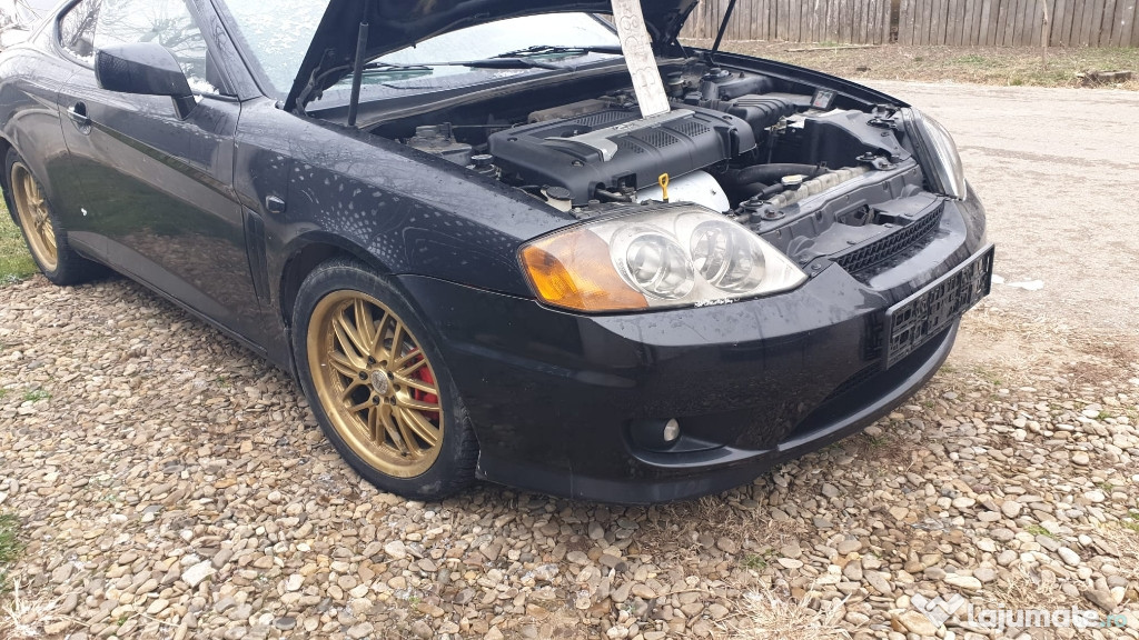 Dezmembrez/piese hyundai coupe 2002-2007