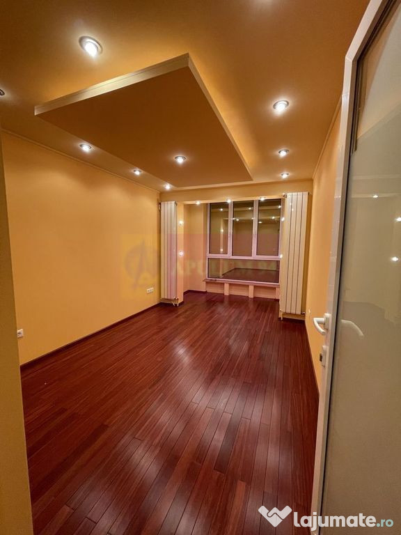 Vanzare apartament 3 camere in zona Ozana