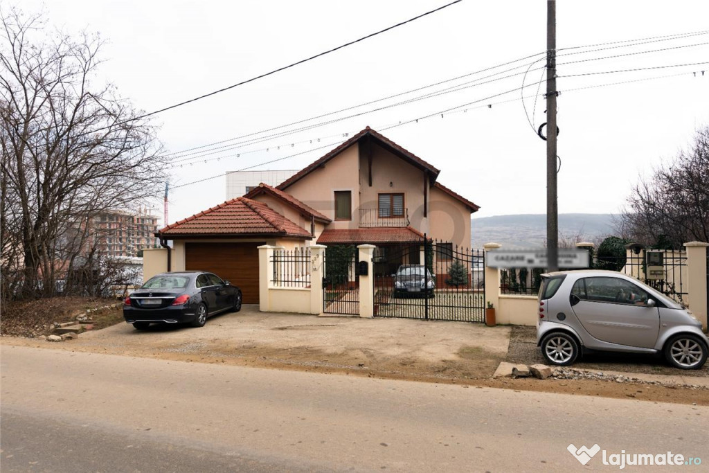 Vila formata din 4 apartamente in Cordau, zona President.