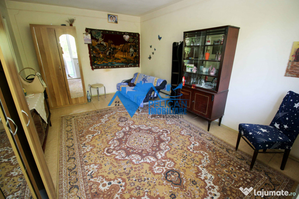 Zona Pelican, 3 camere, decomandat, et 2