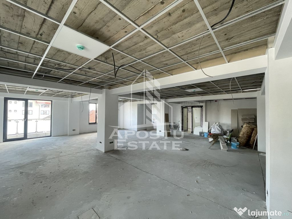 Spatiu comercial/birouri, 136 mp SAD, et.2, Zona Girocului