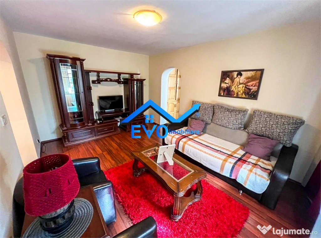 Apartament cu 3 camere, etajul 2, zona Podu Ros