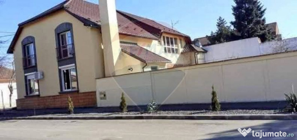 Vilă impunătoare în Cartierul Funcționarilor