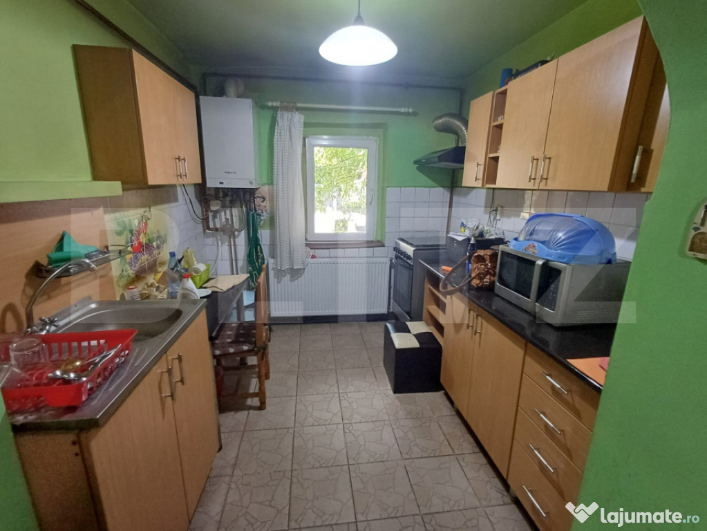 Apartament de vanzare, cu 2 camere decomandat, 50+18 mp, zon