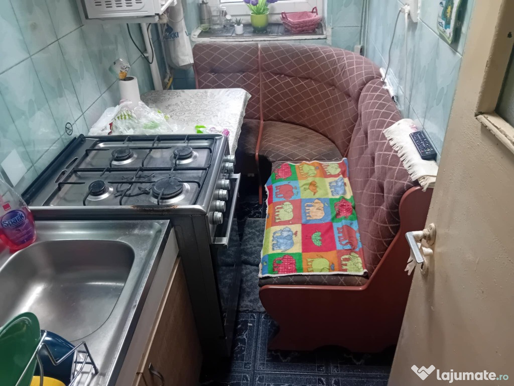 Garsoniera Maratei D-uri 30mp etaj 3 centrala termopan decomandata