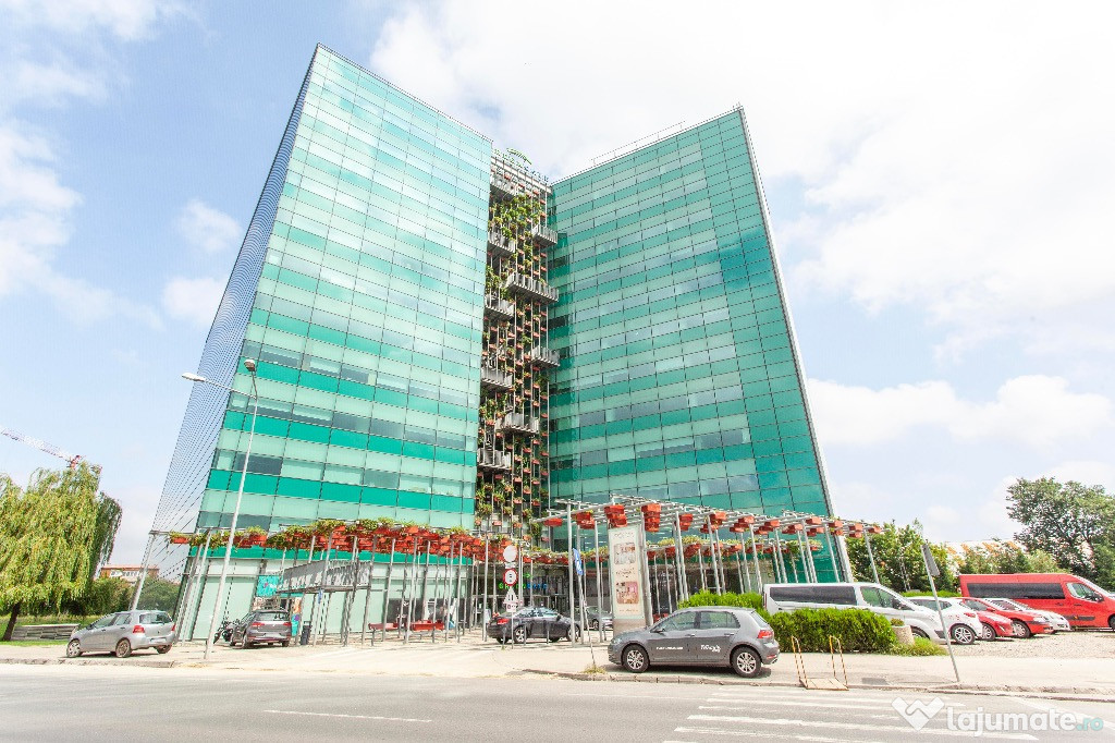 Spațiu de birou privat pentru 4 persoane în Regus Green Gate