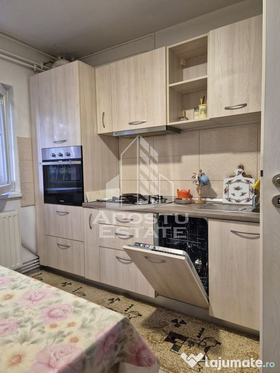 Apartament cu 2 camere, mobilat si utilat, centrala propr...