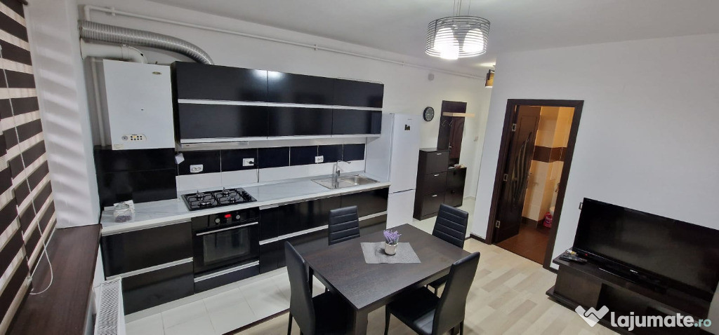 Apartament de 3 camere, zona VIVO
