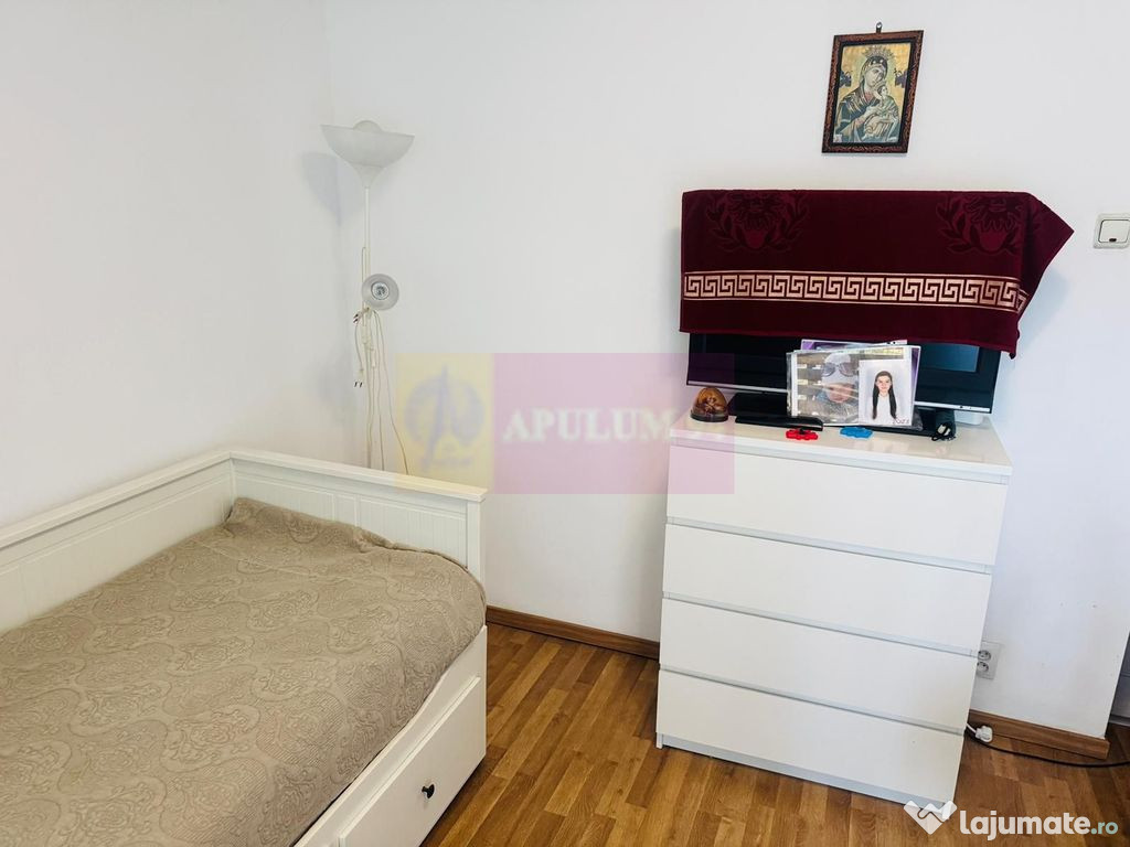 Vanzare apartament de 3 camere Tineretului-Pasaj