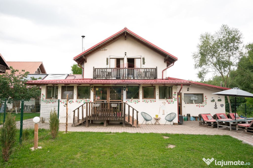 Casă de vacanță sau pensiune cu recenzii excelente, î...