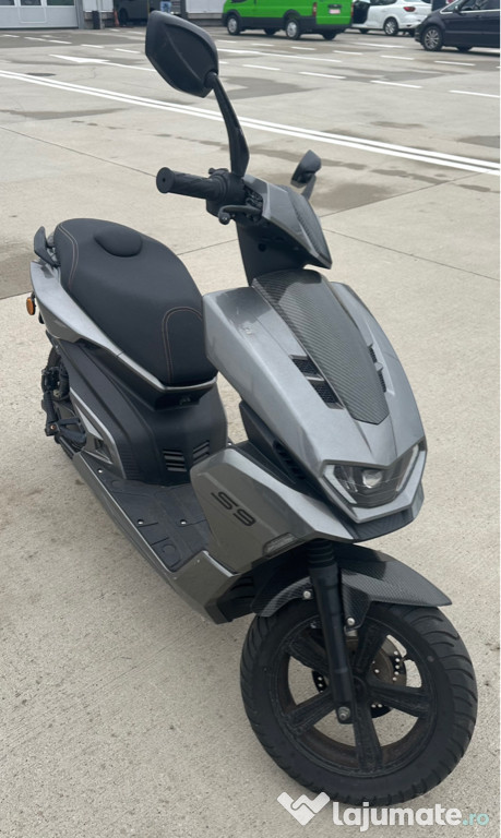 Închiriez/Vând scutere și moto (detalii în descriere)