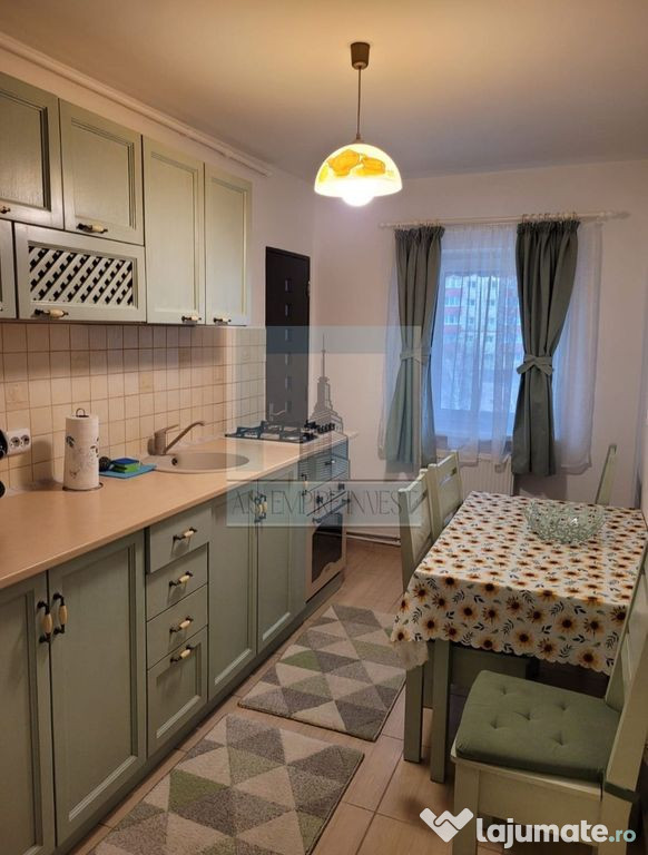 De vanzare apartament 2 camere/ zona Racadau