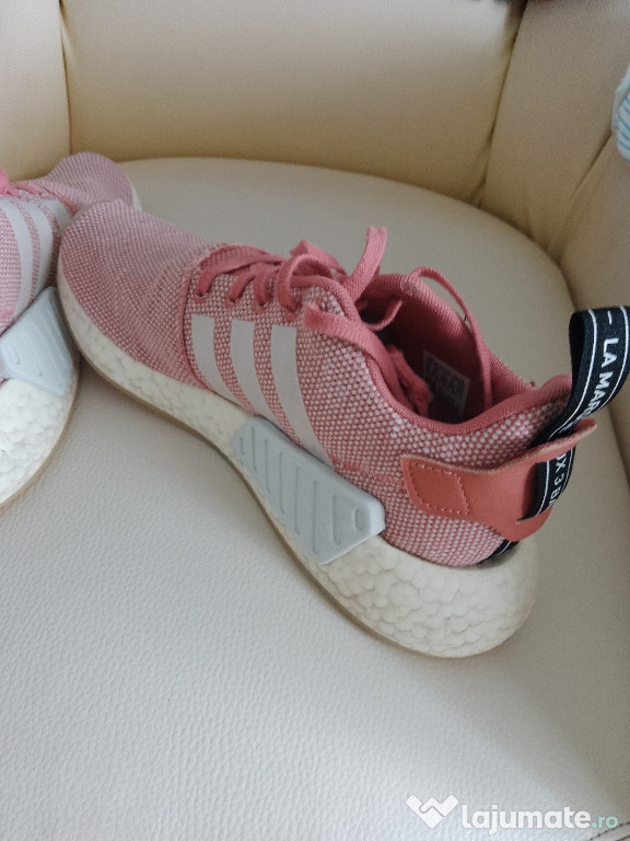 Adidași mărimea 40