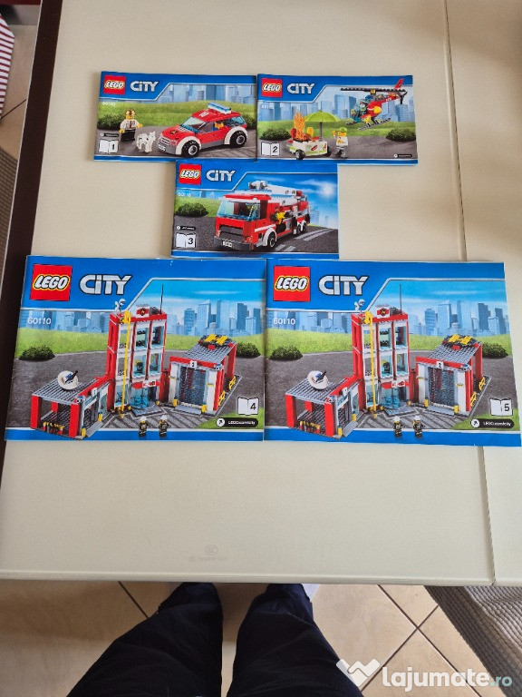 Stație pompieri + Set plăci de drum Lego!!