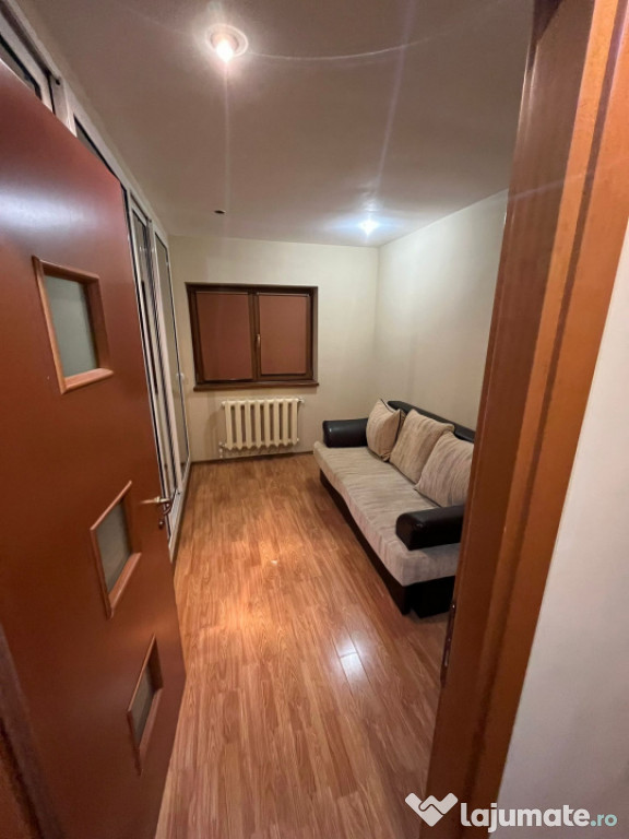 Apartament 3 camere situat în zona Tomis Nord - Badea Câr?