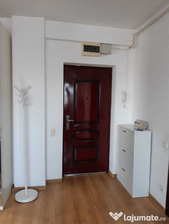 Apartament tip studio, metrou Constantin Brancoveanu, Sec...