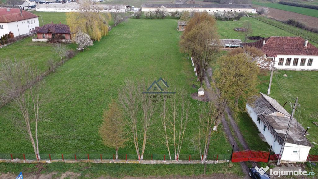 Teren intravilan de 3.292 mp, deschidere 40 m – Băicul...