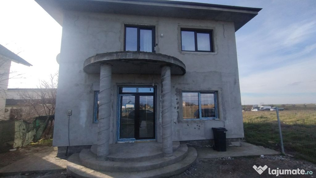 Casa placa beton intre etaje Lazu