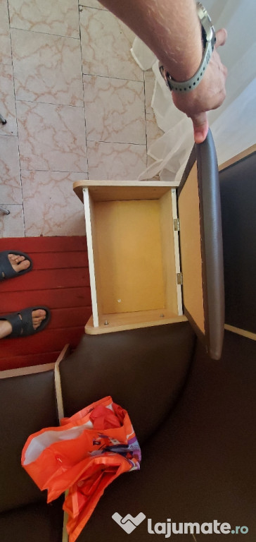 Coltar de bucătărie din piele ecologica in stare buna