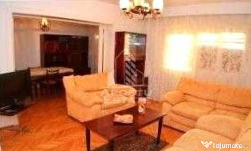 Apartament central, 4 camere ,zona excelenta.