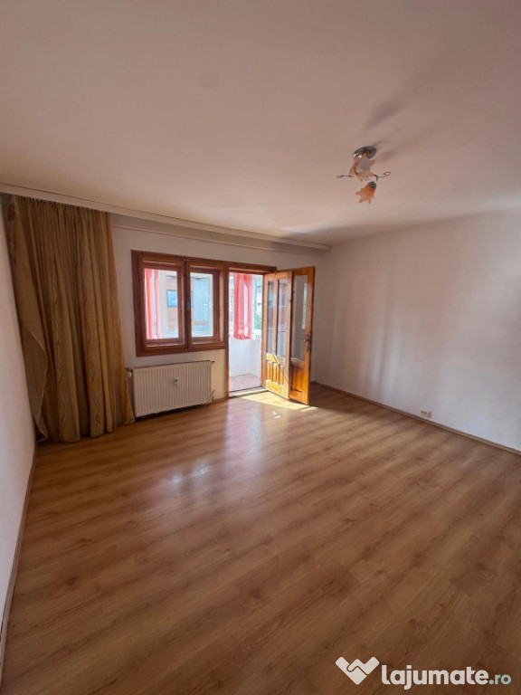 Apartament 2 camere, izolat, 54mp, Radauti