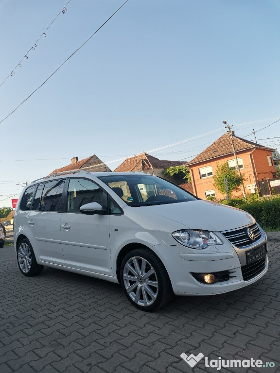 VW Touran R-Line Automatik