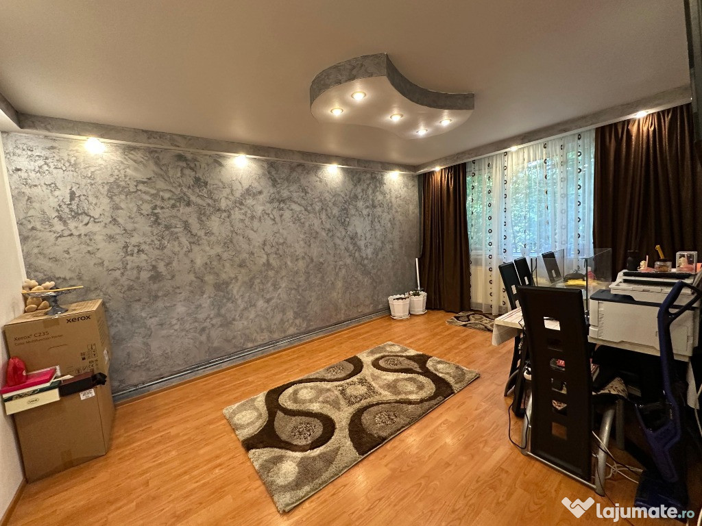 Apartament cu 4 camere , 2 bai { Brancoveanu }