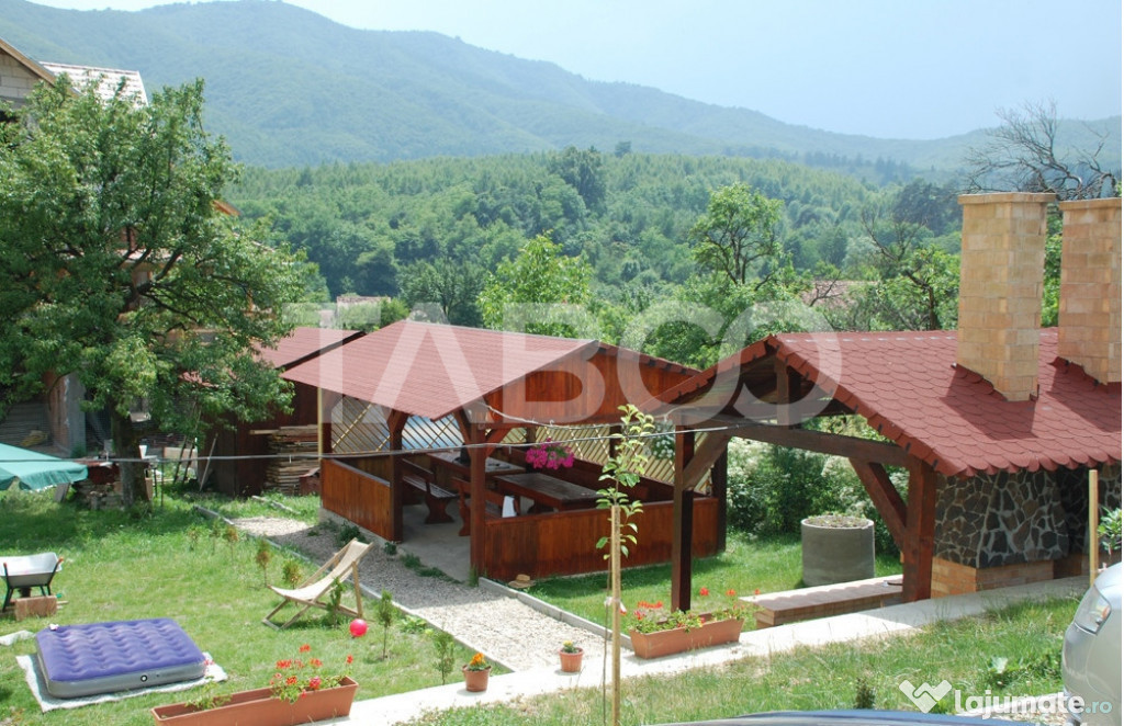 Pensiune 13 camere 16 bai sauna piscina si teren 1565 mp Cis