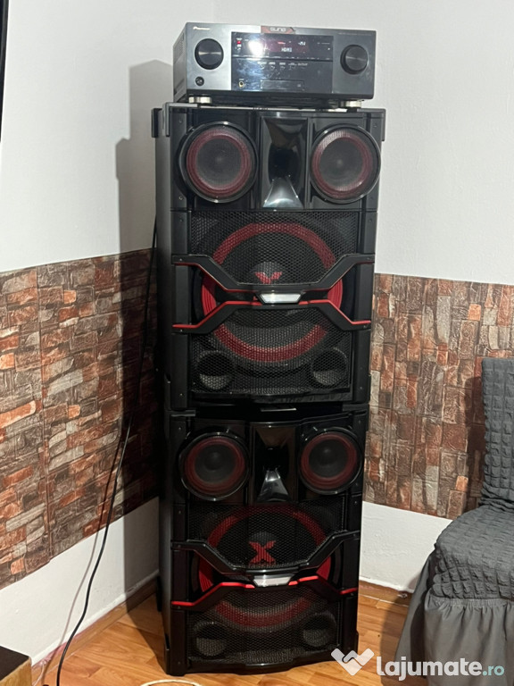 LG XBoom cu stație pioner