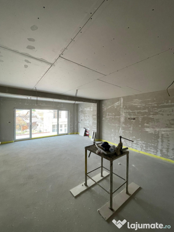 Apartament de 2 camere, bloc nou, 76mp, etaj 1, zona Centru