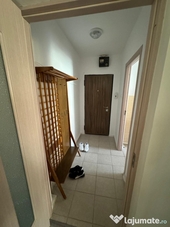 Inchiriez apartament 2 camere - Vasile Aaron