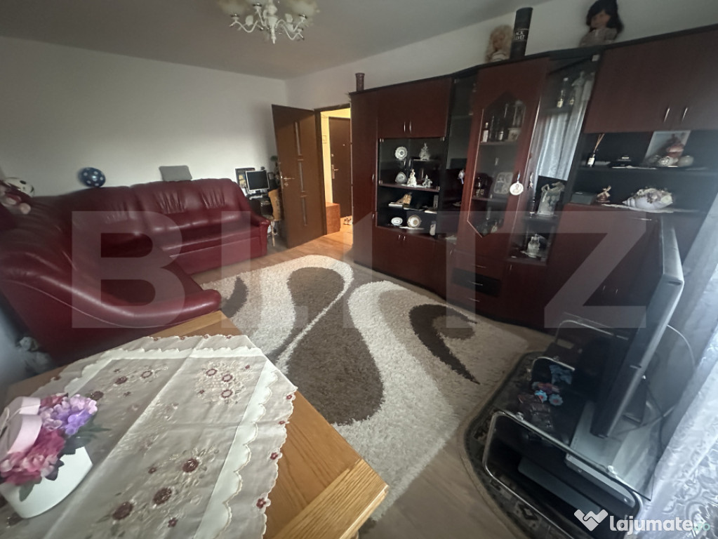 Apartament cu 2 camere,decomandat,52mp,Carpati 2