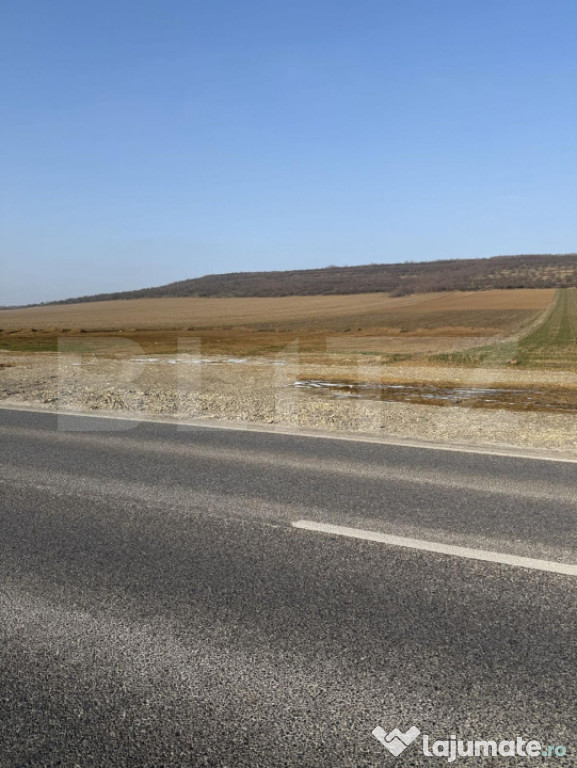 Teren intravilan, 5200 mp la DN 85 , la ieșirea din Suceava