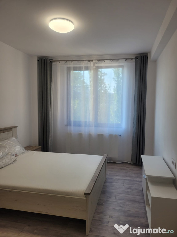 Inchiriez apartament in bloc nou