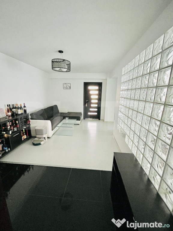 Apartament 3 camere 74 m2
