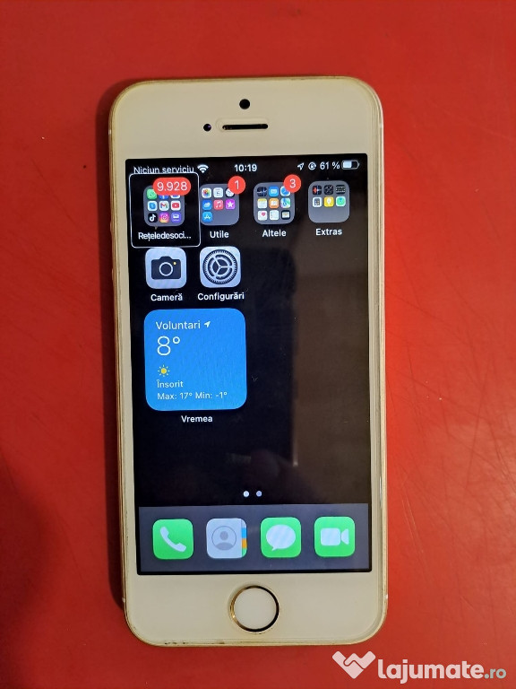 Vând iPhone SE. liber de rețea stare foarte bună.