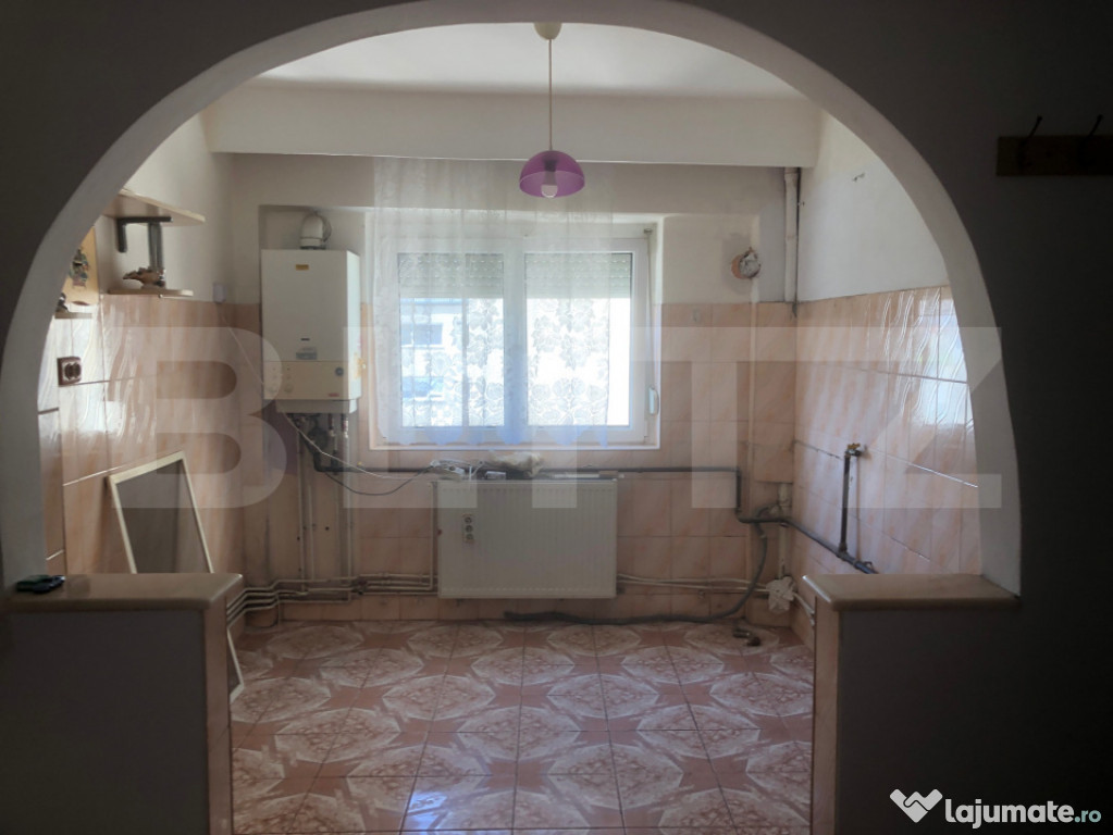 De vanzare apartament 3 camere , 63mp , zona M16