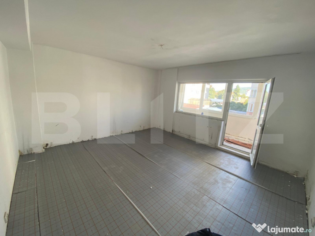 Apartament 3 camere, 80 mp utili – zona C.R. Vivu, 2 balco