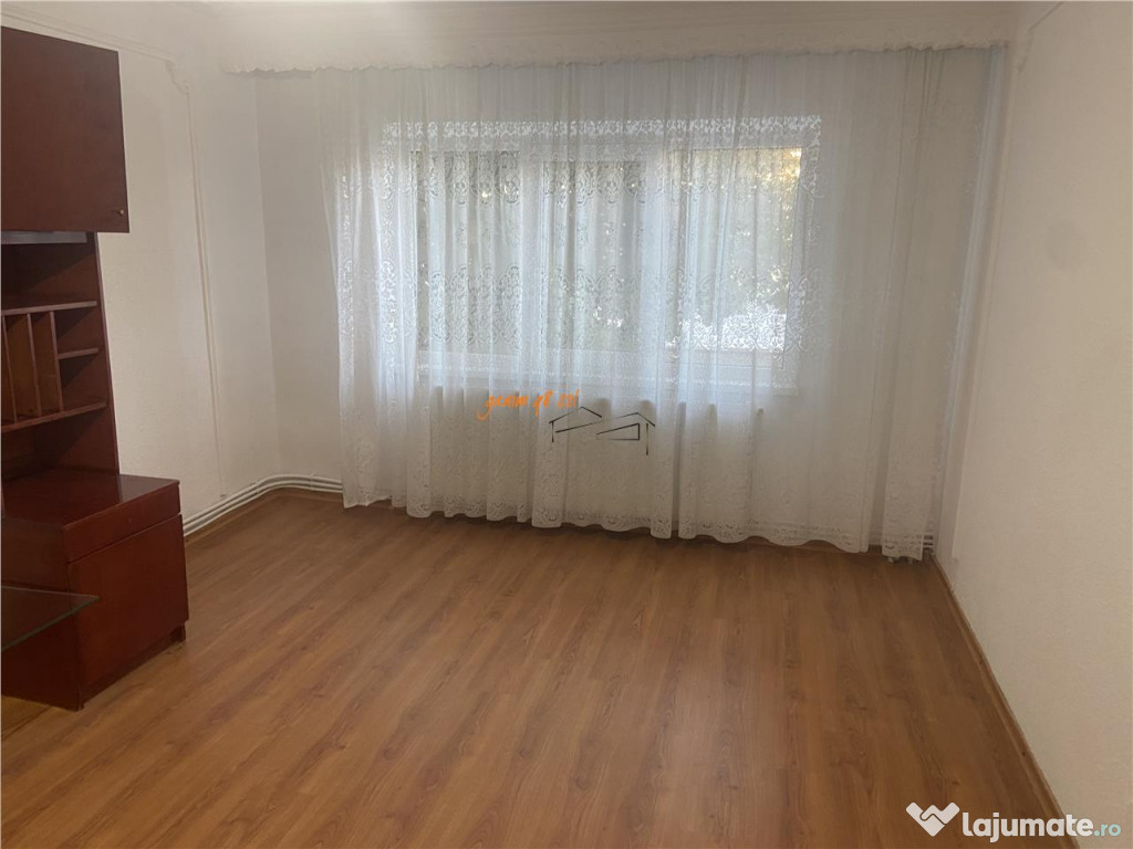 Apartament 3 camere , zona 2 Stejari - strada Bucegi , et 1