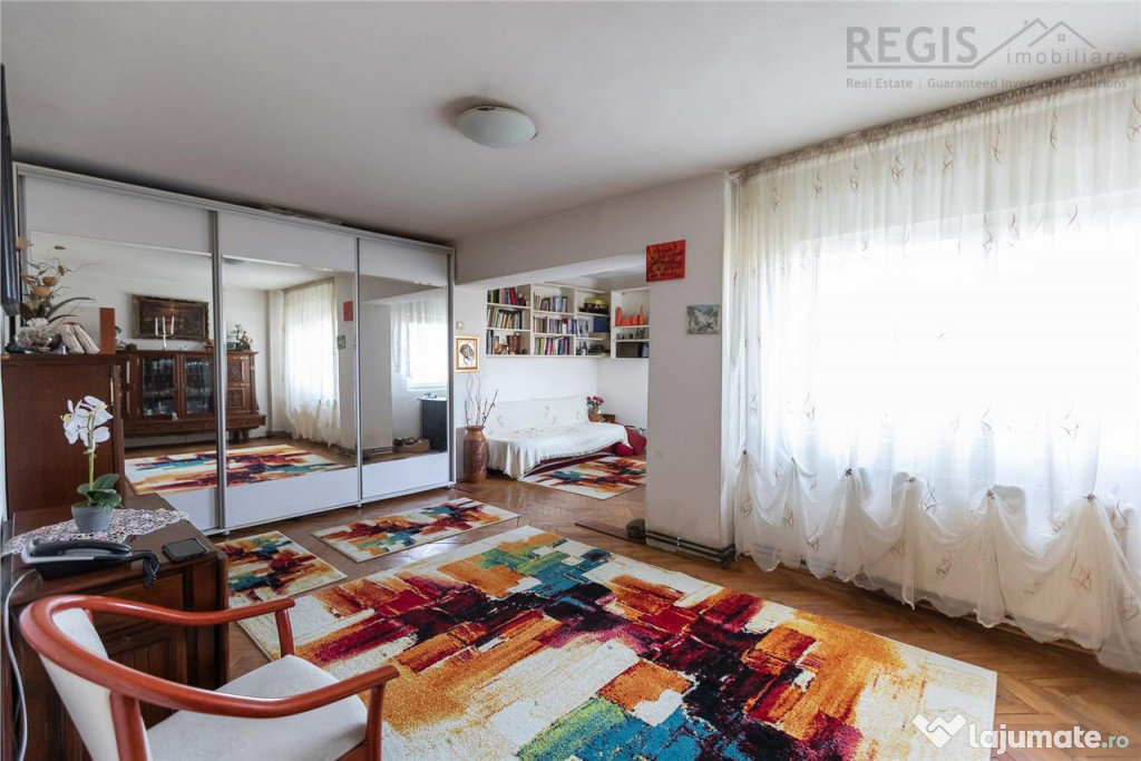 Apartament 4 camere, decomandat - Centrul Civic