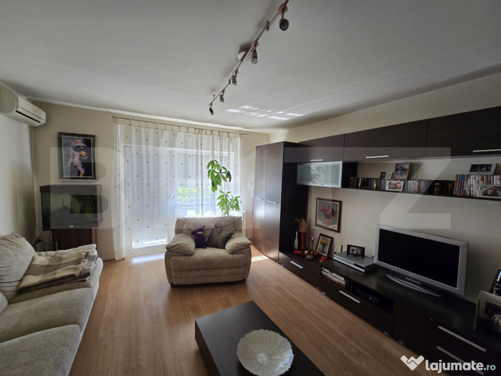 Apartament de vanzare, cu 2 camere, 58 mp, zona M17