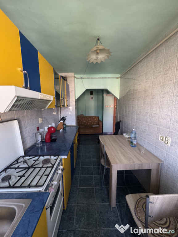 Apartament 2 camere etaj 3