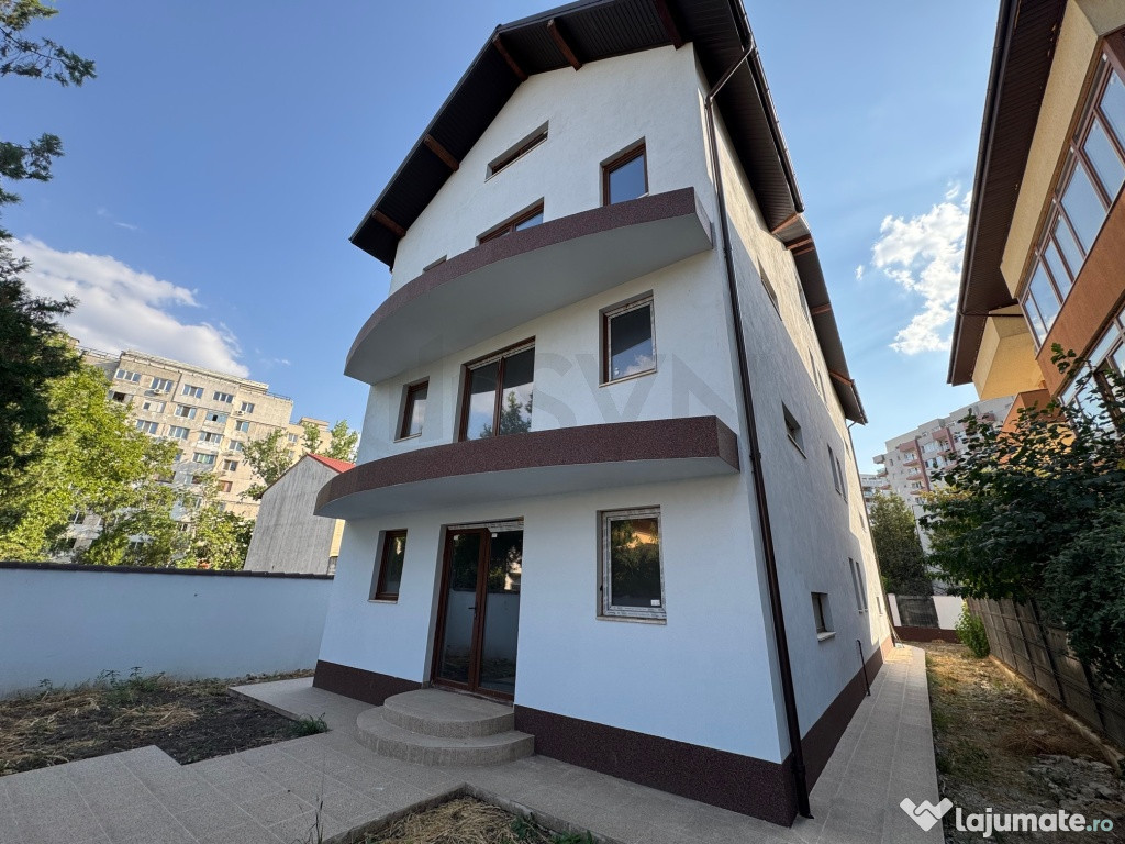 Vila noua cu 3 apartamente TITAN