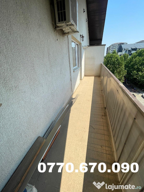 Apartament cu 3 camere|semidecomandat