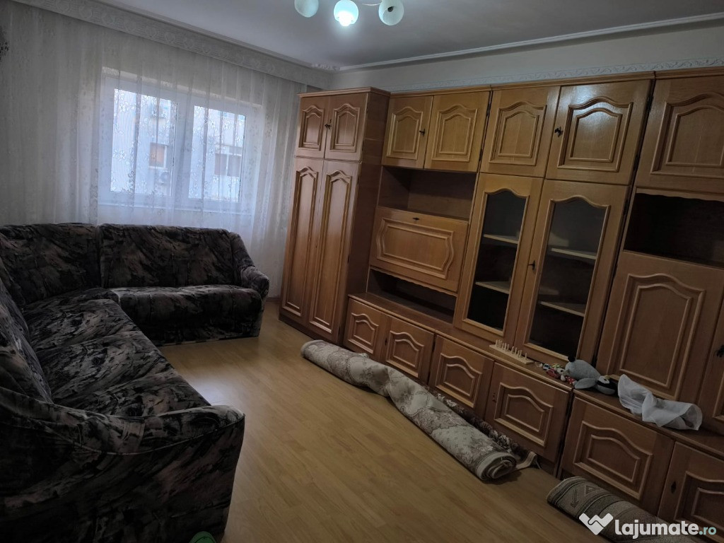 Proprietari de gașcă, căutăm chiriași mișto ????