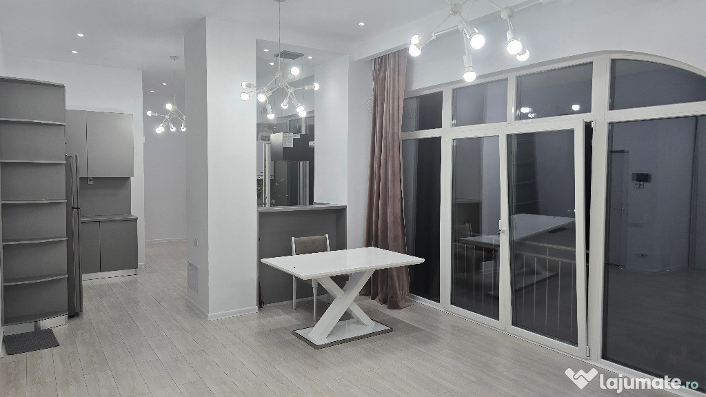 Inchiriez apartament 2 camere in Deva, zona ultracentrala, etaj 1,