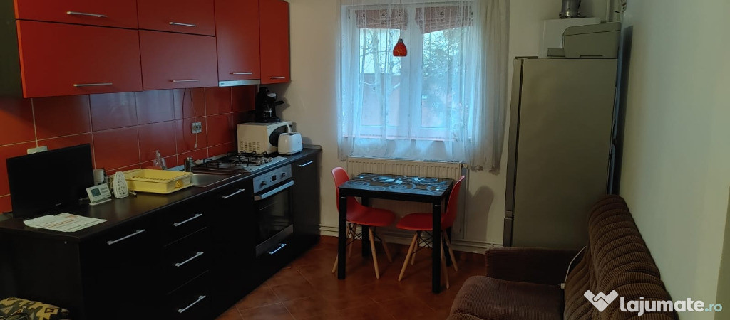 P.F, inchiriez apartament 1 camera,decomandat,Manastur,str.Colinei 26.