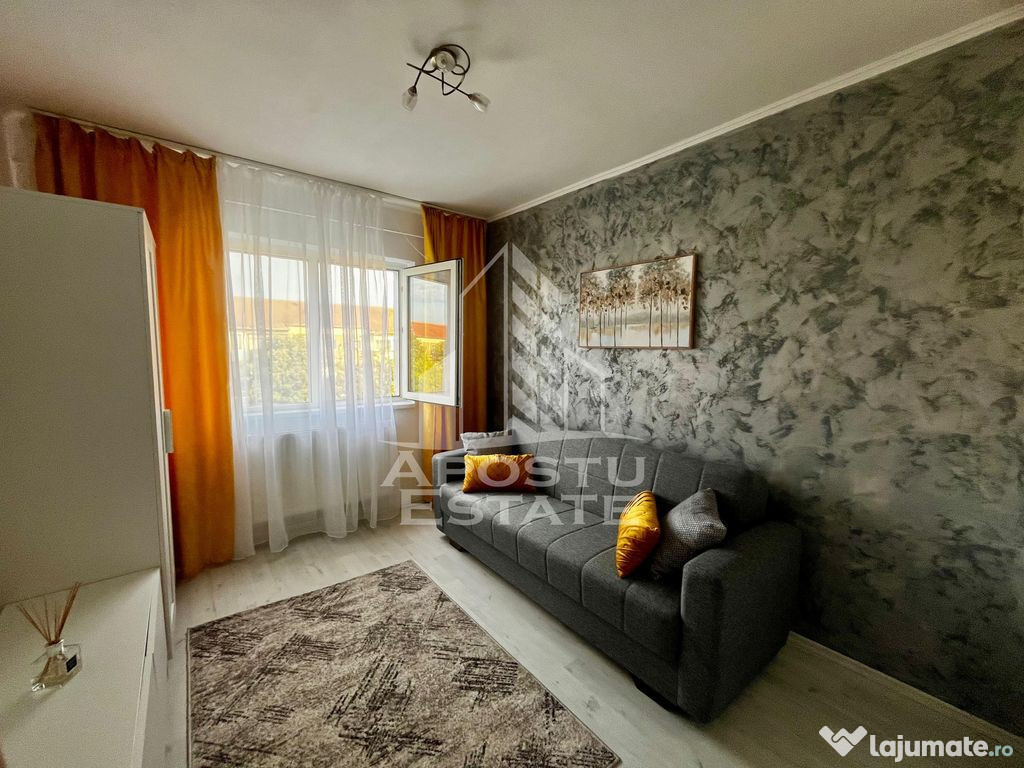 Garsoniera recent renovata in bloc de apartamente,zona Li...