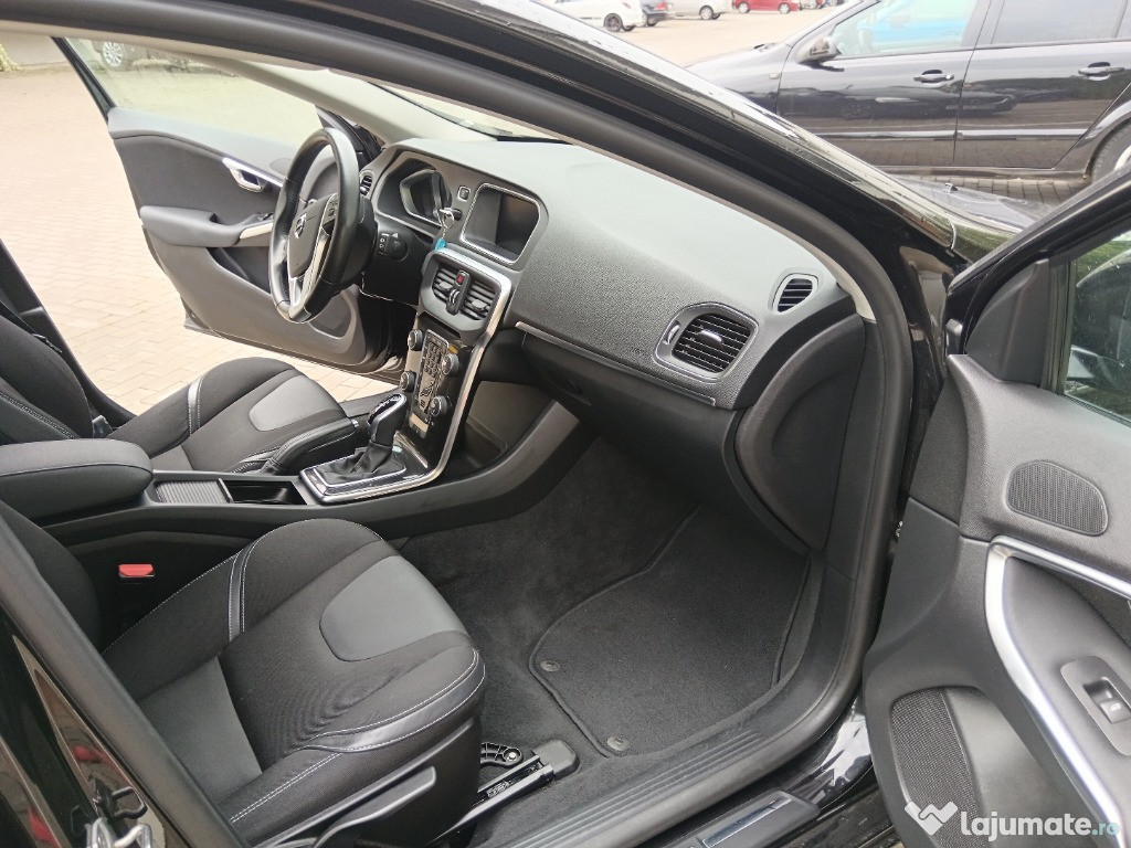 Volvo V40 Diesel Automat Model 2018