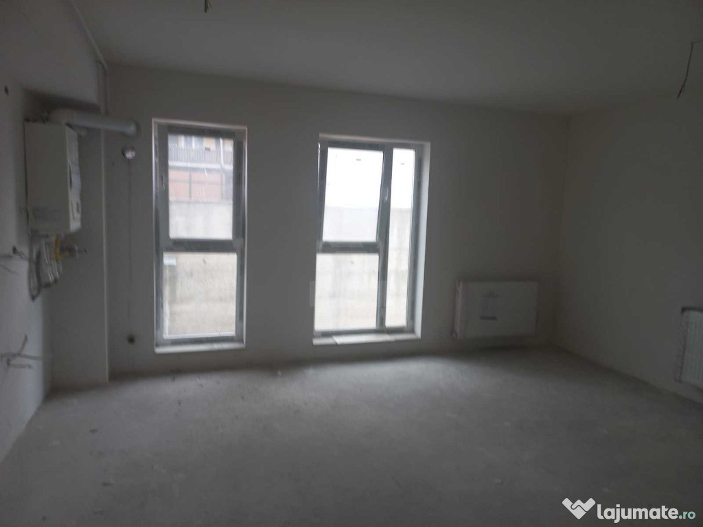 Apartament cu 3 camere, semifinisat, zona Eroilor